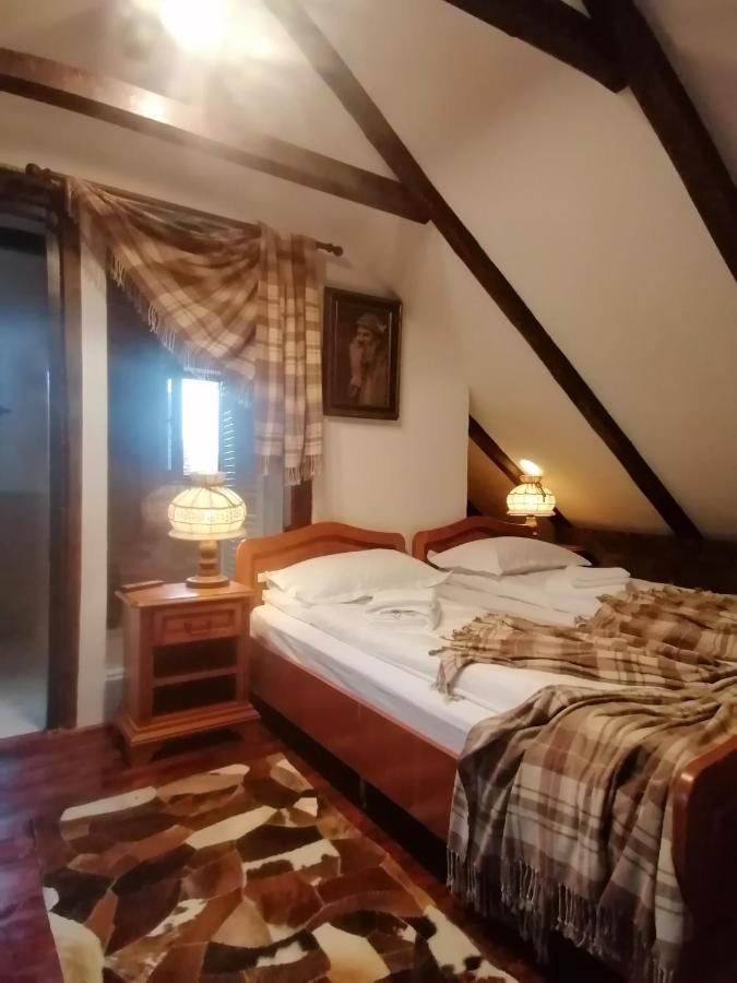 Casa Huber Hotel Karcfalva Kültér fotó