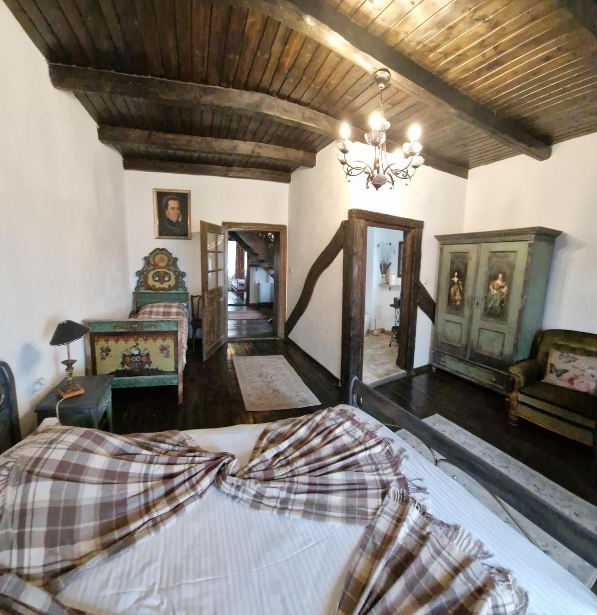 Casa Huber Hotel Karcfalva Szoba fotó
