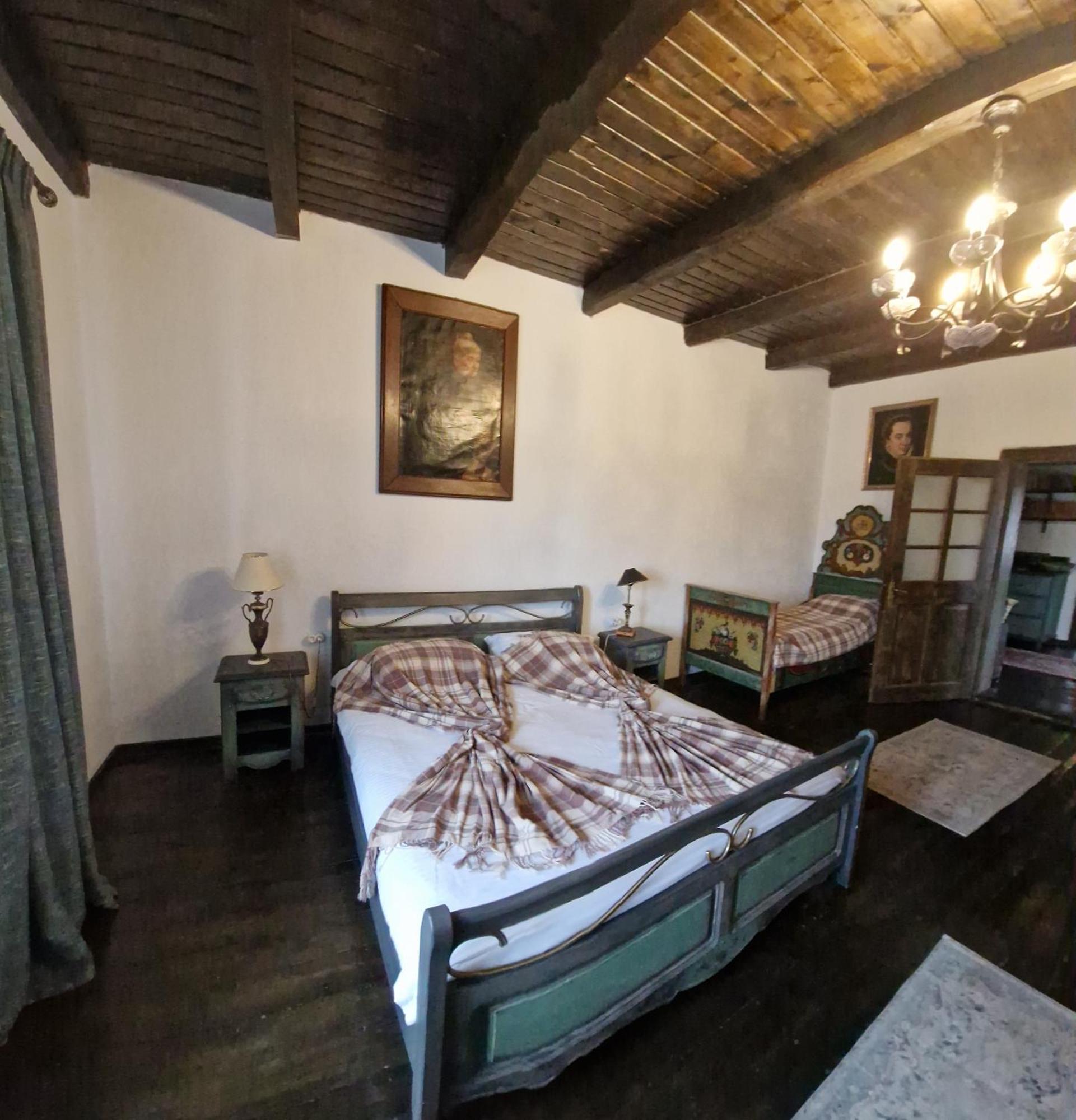 Casa Huber Hotel Karcfalva Szoba fotó